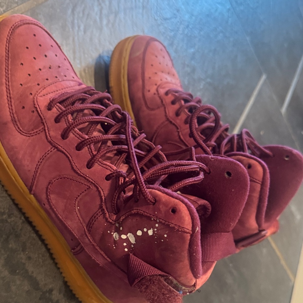 Nike Women's Sneakers in Purple and Tan